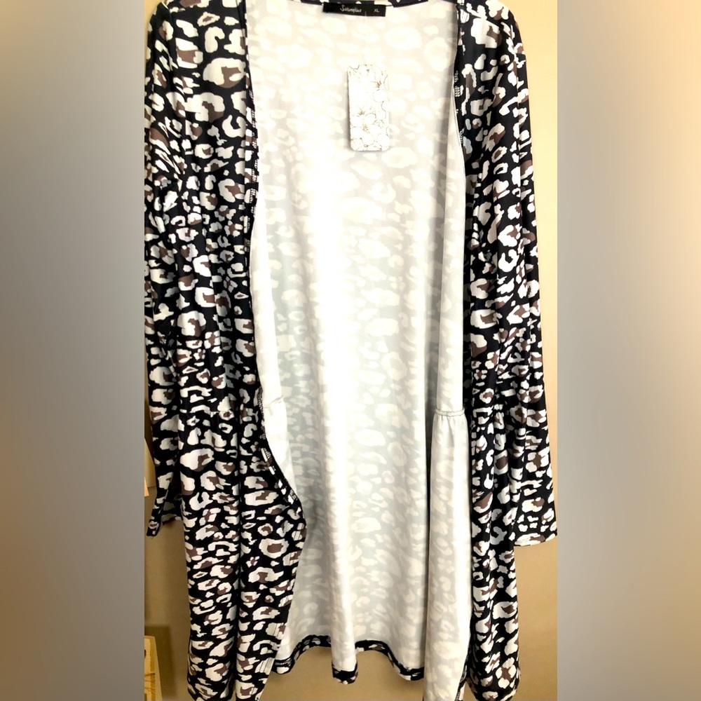 NWT  SAKURAFINA Black & White Open Cardigan Long Tunic  Size XL